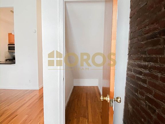 4th image of 333 Grand St APT 2W