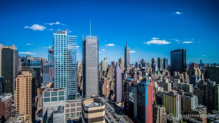 Rented by Silverstone Group USA Corp. | media 40