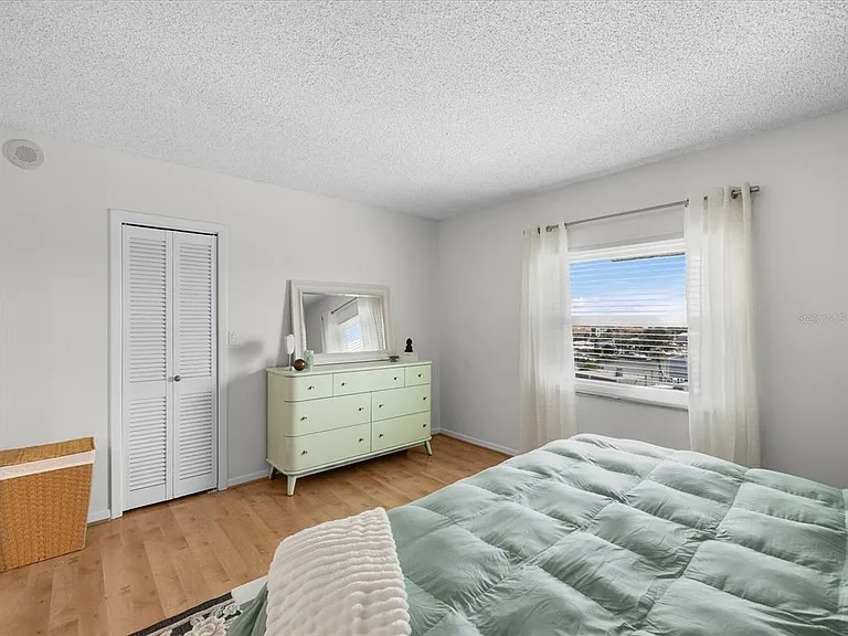 17400 Gulf Blvd #J7 — Photo 24