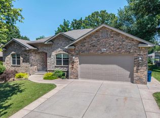 1343 Hampshire Cir, Mountain Home, AR 72653