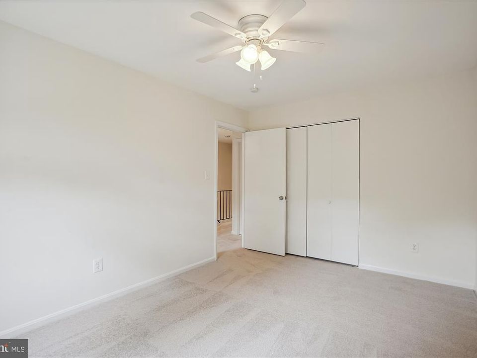 2nd image of 9145 Broken Oak Pl