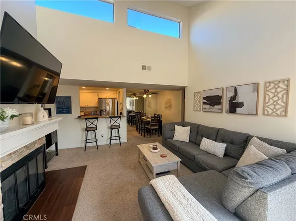 23921 Del Monte Dr Unit 34, Santa Clarita, CA 91355