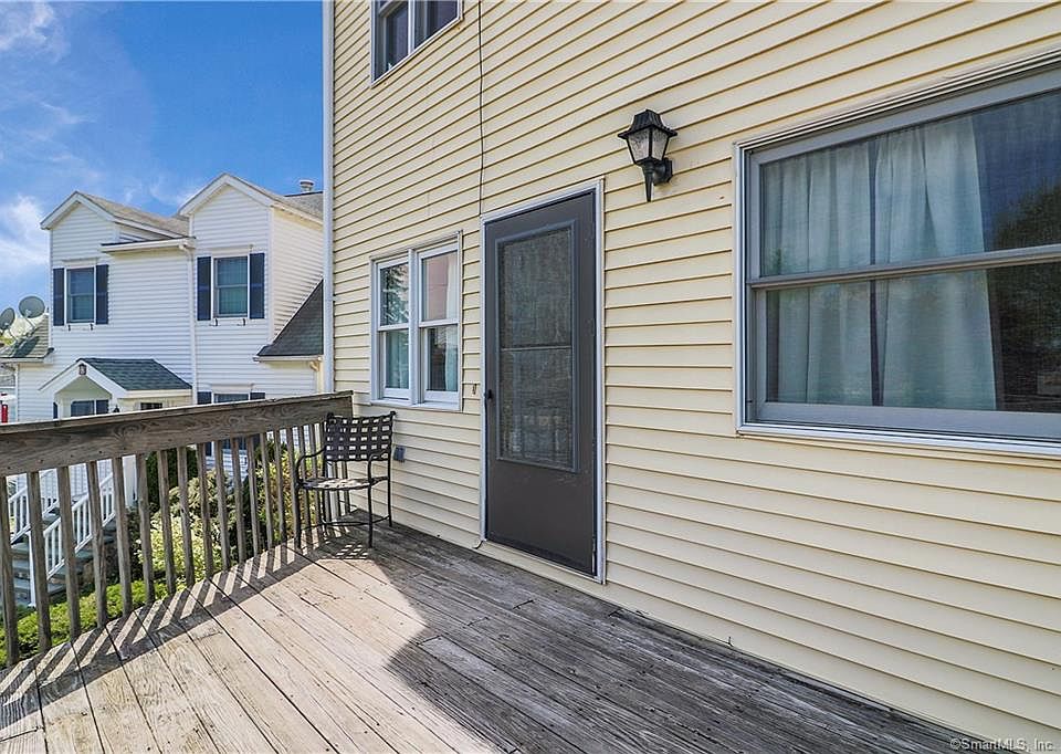 1st image of 21 Reynolds Ave