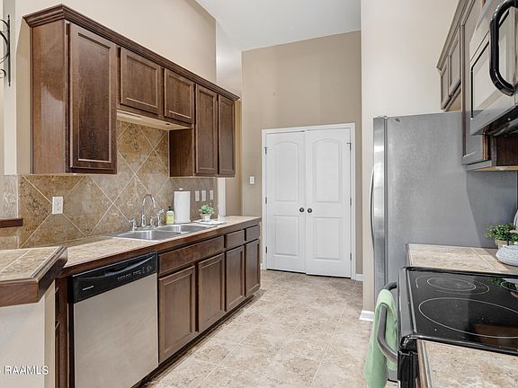 5th image of 117 Broland Dr