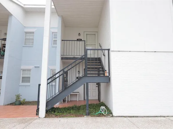 3821 N Oak Dr Unit J22, Tampa, FL 33611