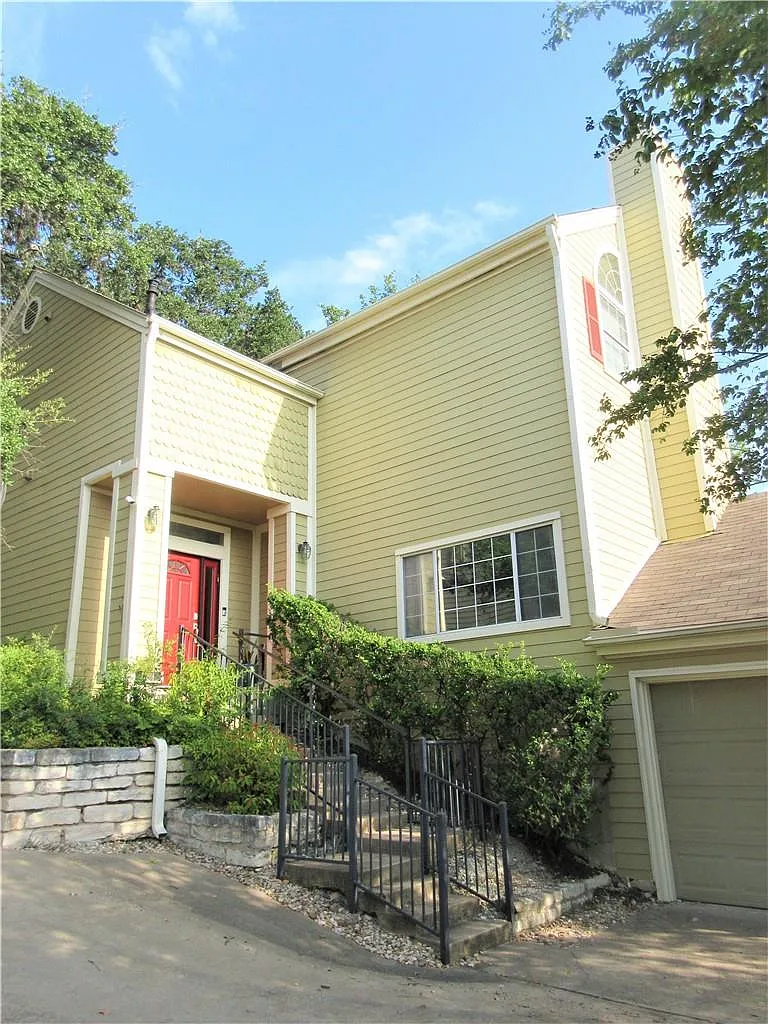 Building Photo - 1702 Newning Ave #A