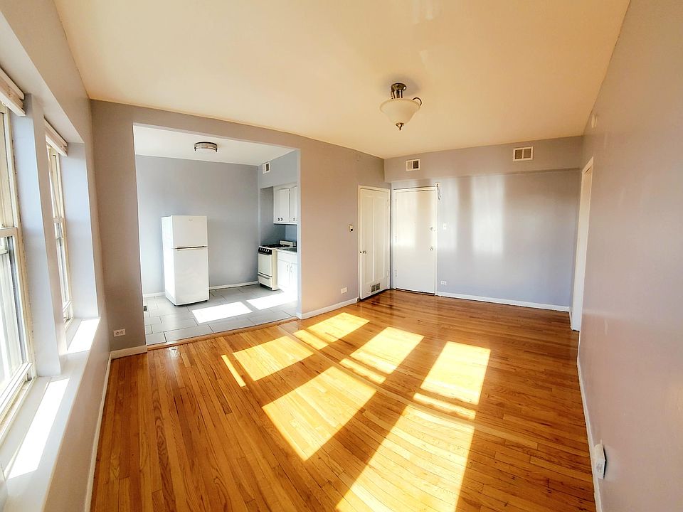 1st image of 4355 S Sawyer Ave APT 304