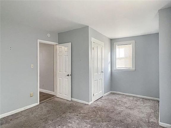4th image of 502 Vine St