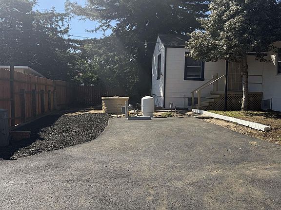 3rd image of 451 Maple Ave