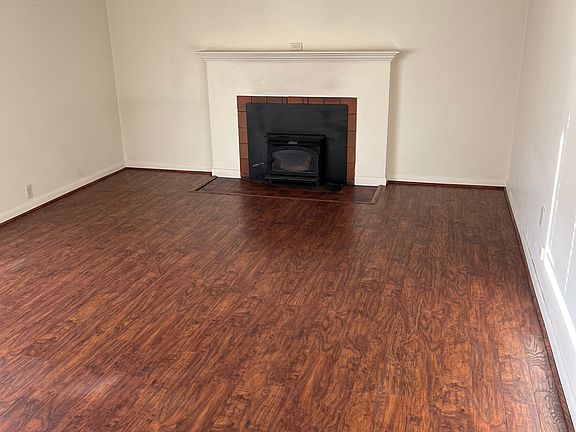 5th image of 1934 12th Ave W #1934