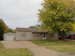 1st image of 851 Cherokee Dr