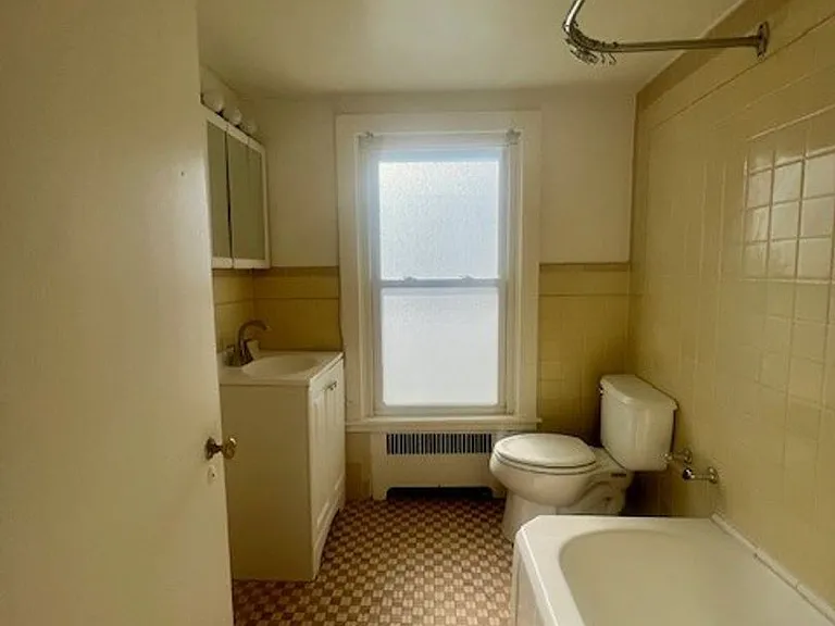 500 Manor House Ln — Photo 26