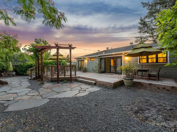 710 E Thomson Avenue, Sonoma, CA 95476