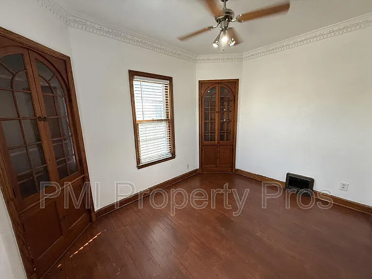 2821A N 57th St — Photo 15