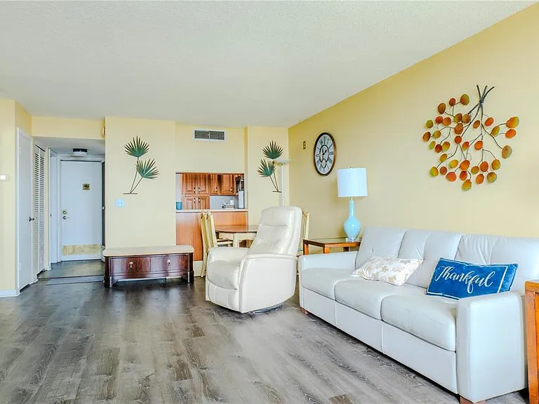 2620 Cove Cay Dr #802 — Photo 9