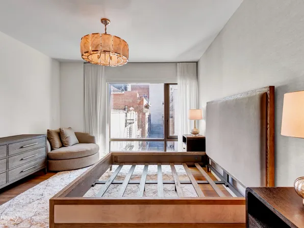 200 East 21st Street image 23 of 48