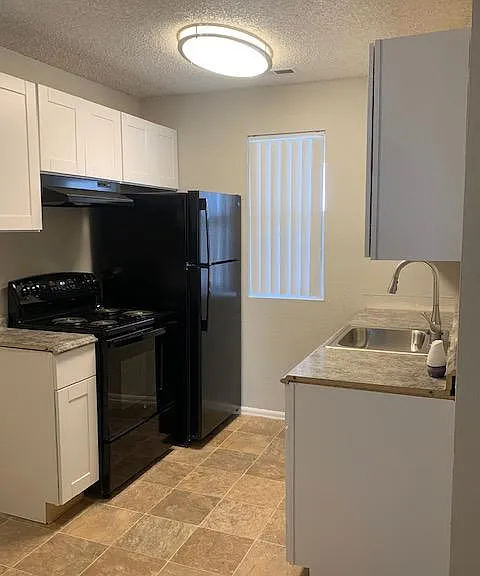 Sienna Place — Photo 17