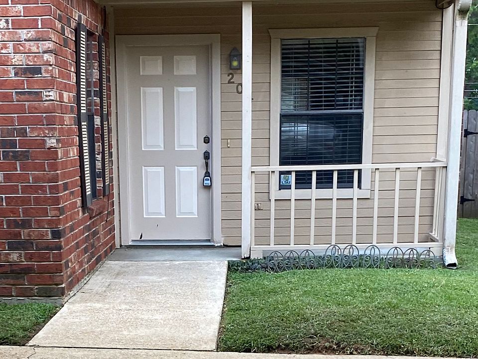1st image of 204 Centennial Dr