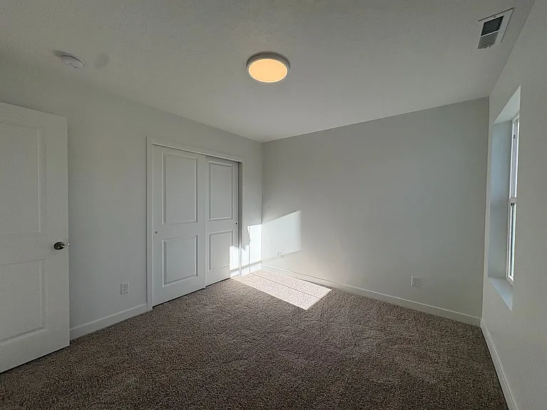 1592 N Summer Springs Cv — Photo 26