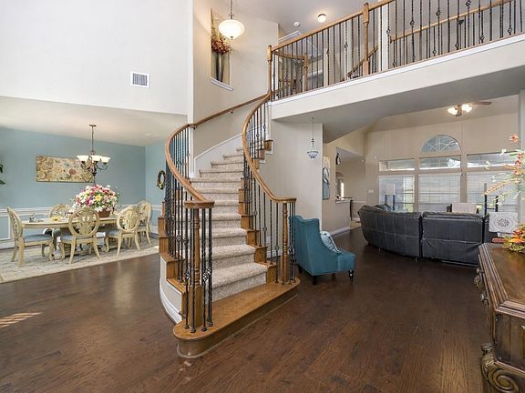 5th image of 1312 Altavilla Ln