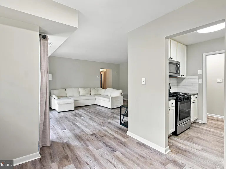3814 Lyndhurst Dr #203 — Photo 12