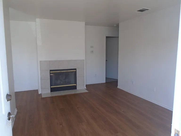 2030 Wheelan Ct — Photo 8