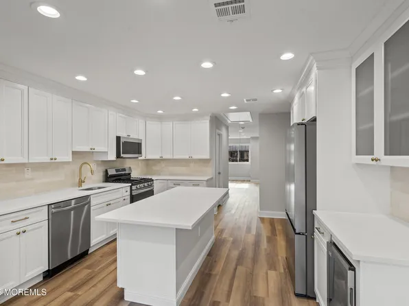 122 W 6th Street, Howell, NJ 07731