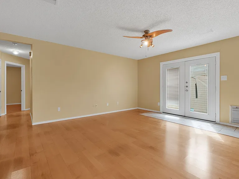 6635 Barton Rock Rd — Photo 5