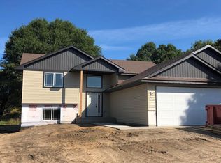 30663 98th St, Princeton, MN 55371