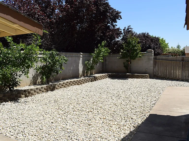7445 Masters St — Photo 16