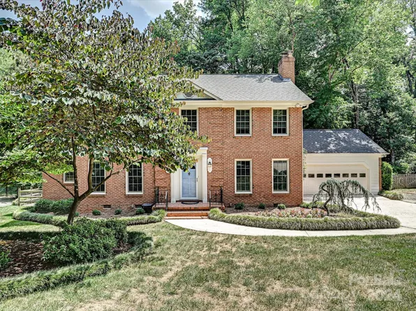 2450 Ainsdale Rd, Charlotte, NC 28226