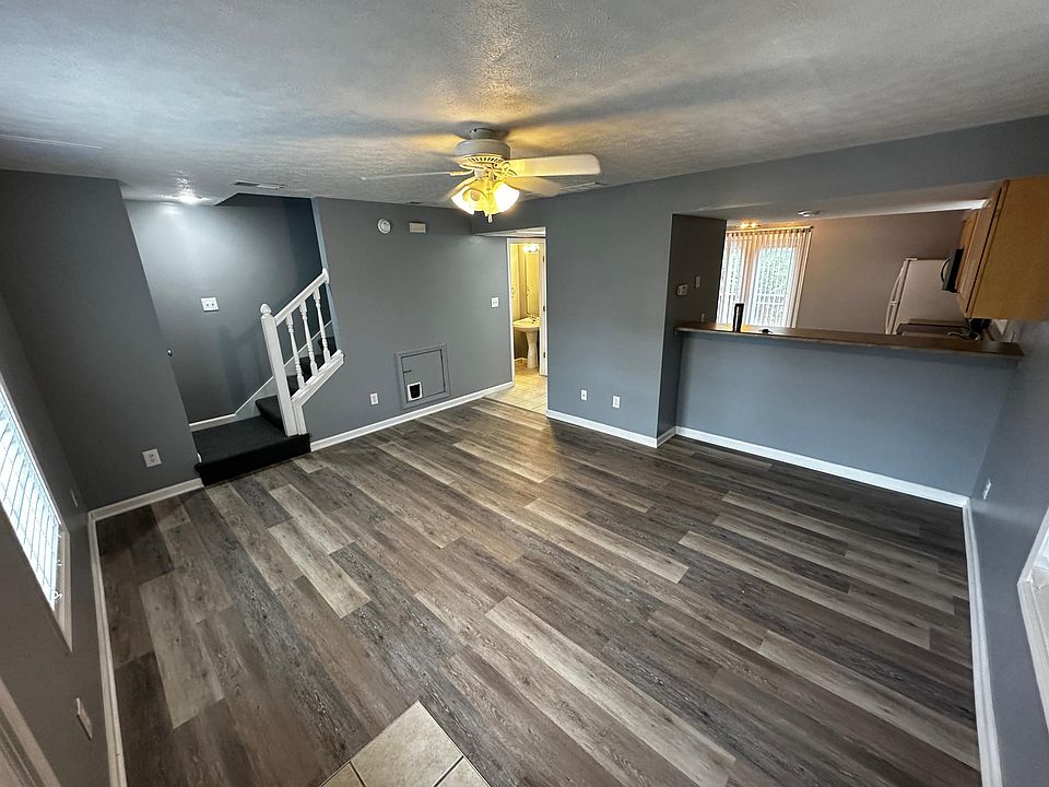 1st image of 3511 S Oaklawn Cir