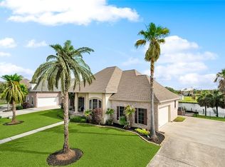 219 Azores Dr, Slidell, LA 70458
