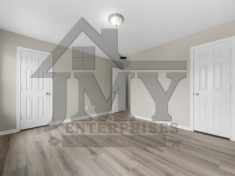 2530 Aldon St #B — Photo 5