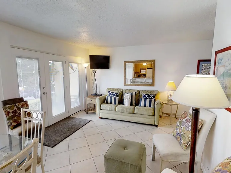 4000 Gulf Terrace Dr #106 — Photo 2