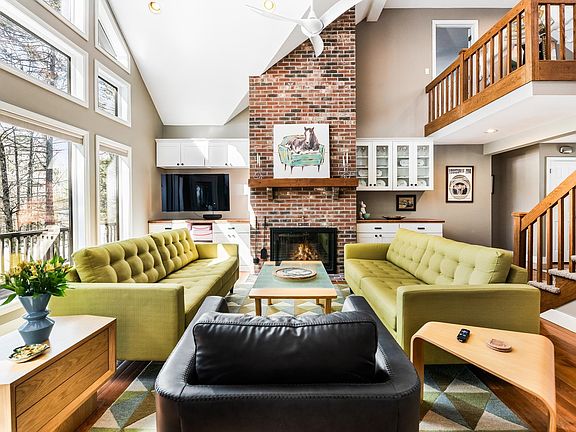 4th image of 71 Greensward Drive