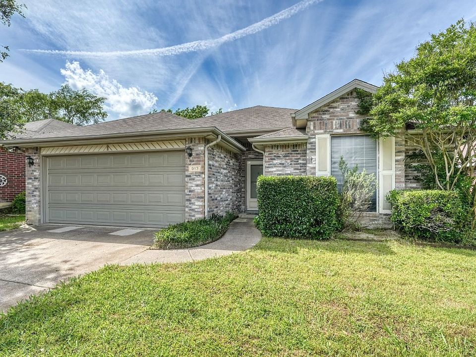 913 Mill Spring Dr, Garland, TX 75040 | Zillow