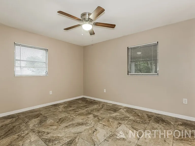 631 Carey Pl — Photo 8