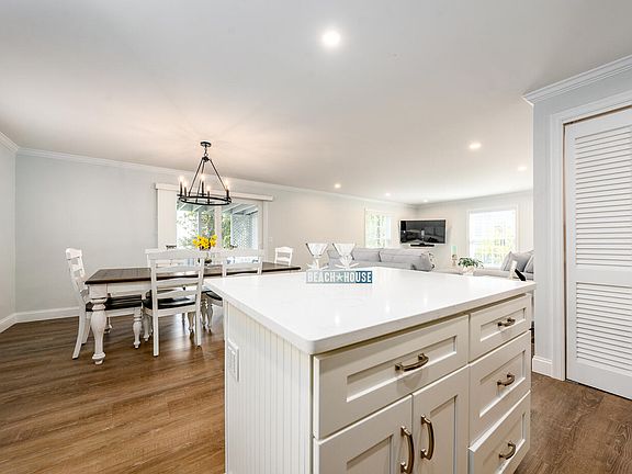 2nd image of 39 Tower Hill Rd #16B