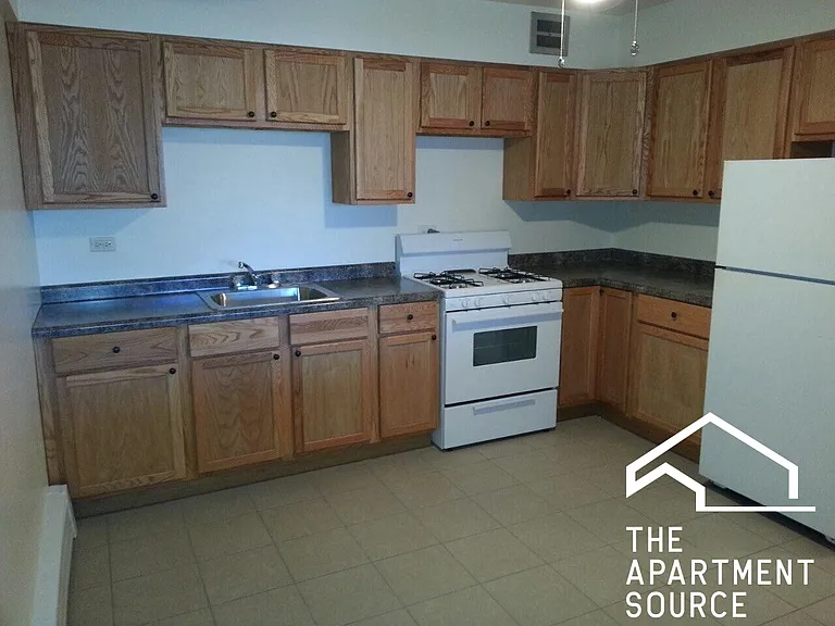 1158 W Farwell Ave #401 — Photo 6