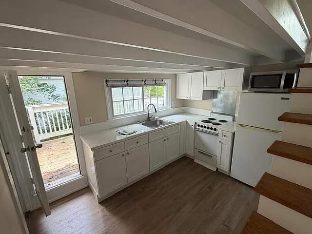25 Desoto Pl #4 — Photo 2