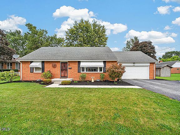 2nd image of 1141 Brookside Dr