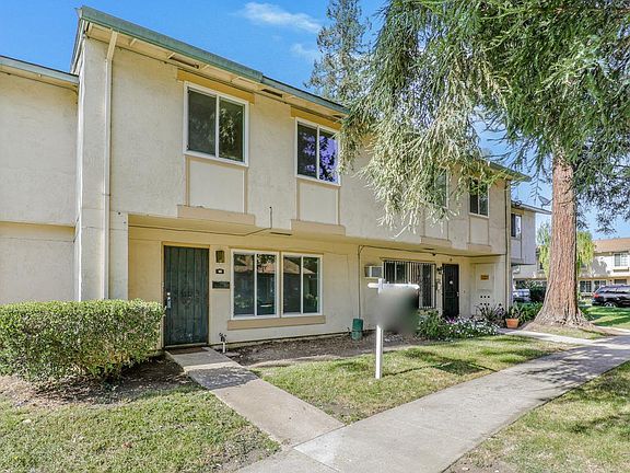 3rd image of 244 Palacio Royale Cir