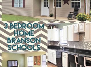 2015 Campground Rd, Merriam Woods Village, MO 65740