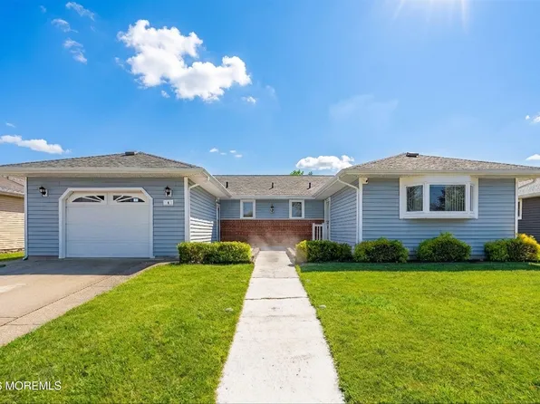 4 Ravenna Court, Toms River, NJ 08755