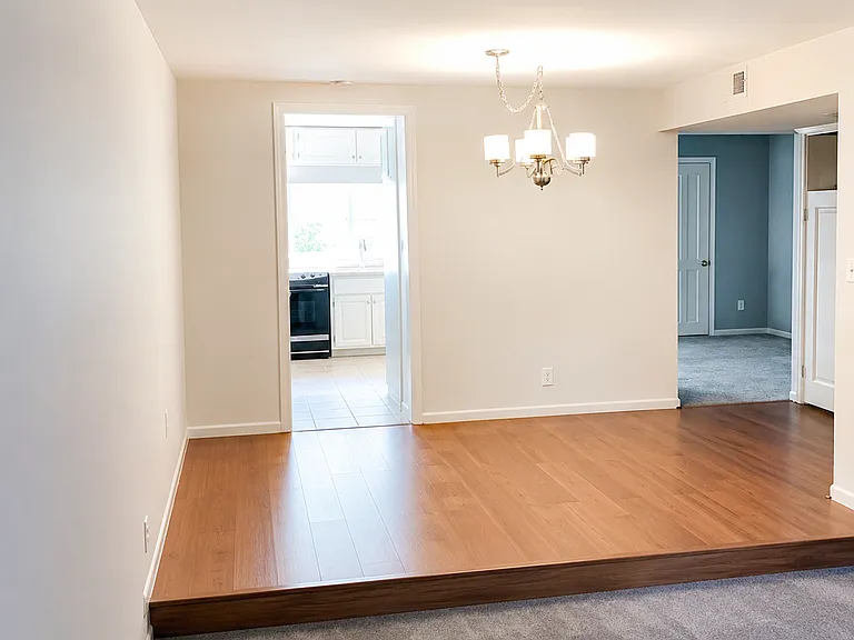 1623 Sparkling Way — Photo 7