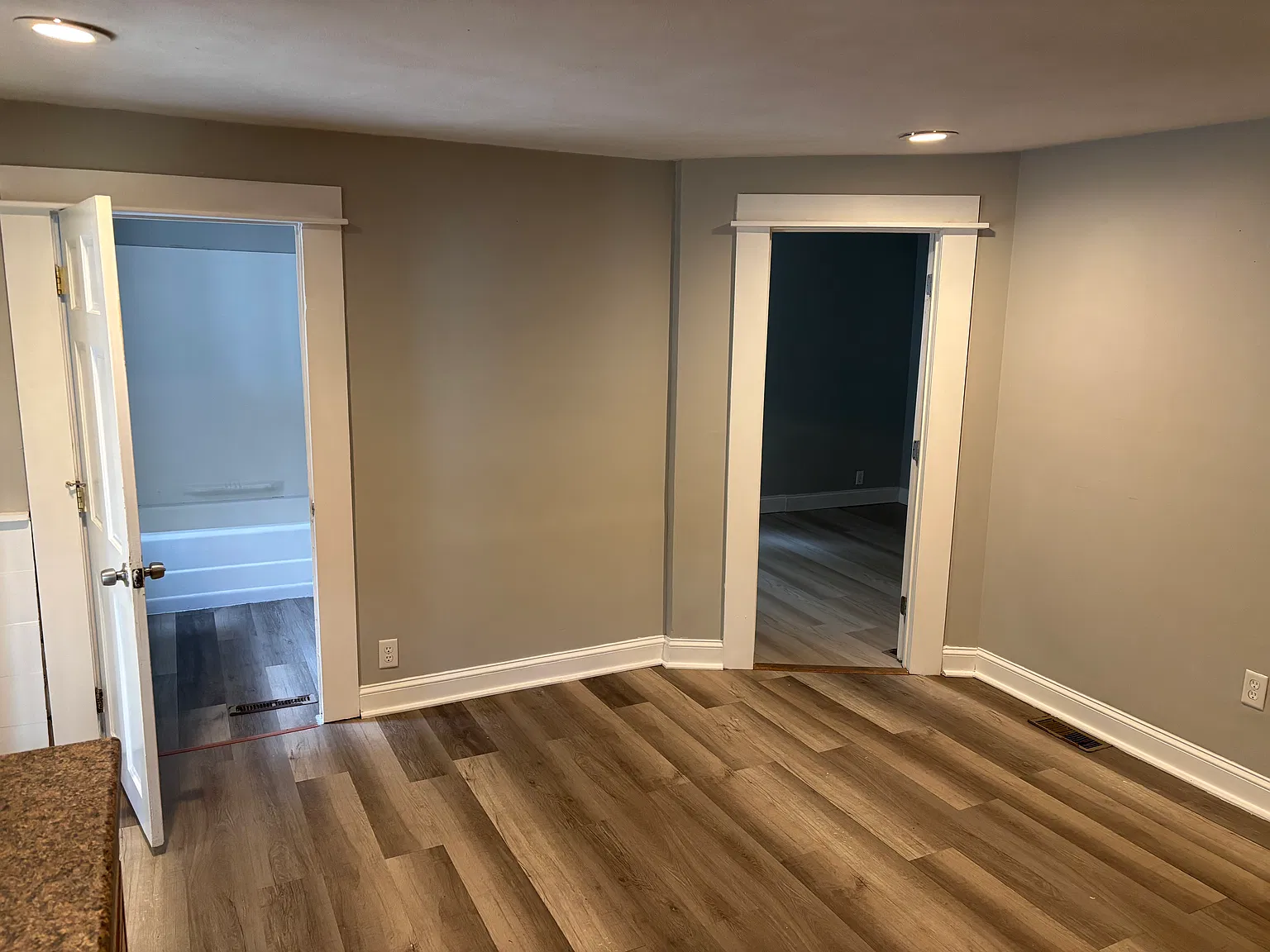 682 Putnam Pike — Photo 2