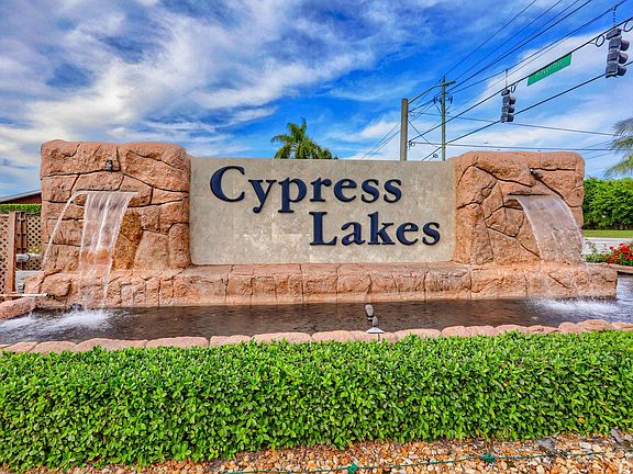 2nd image of 3408 Cypress Trail #201