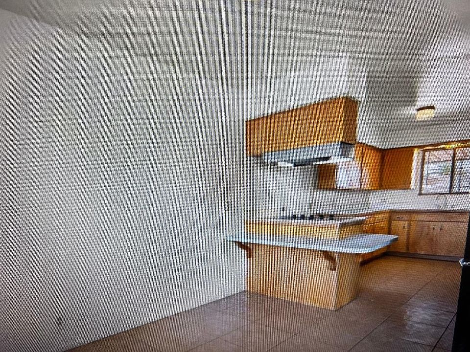 2nd image of 5454 E Albany St