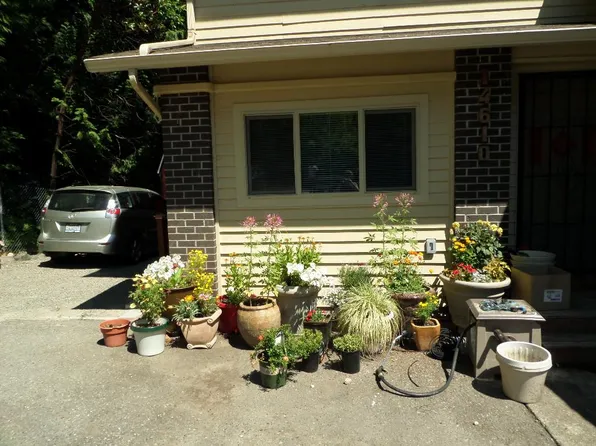 14610 NE 8th St, Bellevue, WA 98007